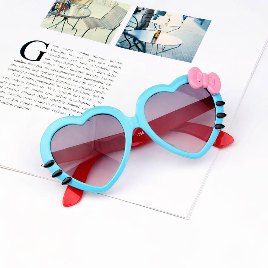 Kids Heart Shaped Sunglasses Cute Trendy UV Protection Shades for Girls Boys